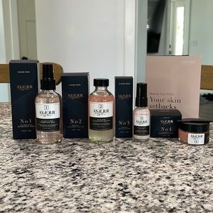 Averr Aglow skincare set